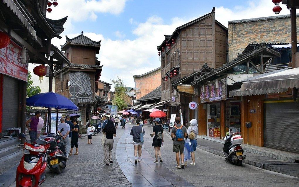 汽车只加半箱油，能更省油，这是真的吗？游戏画面